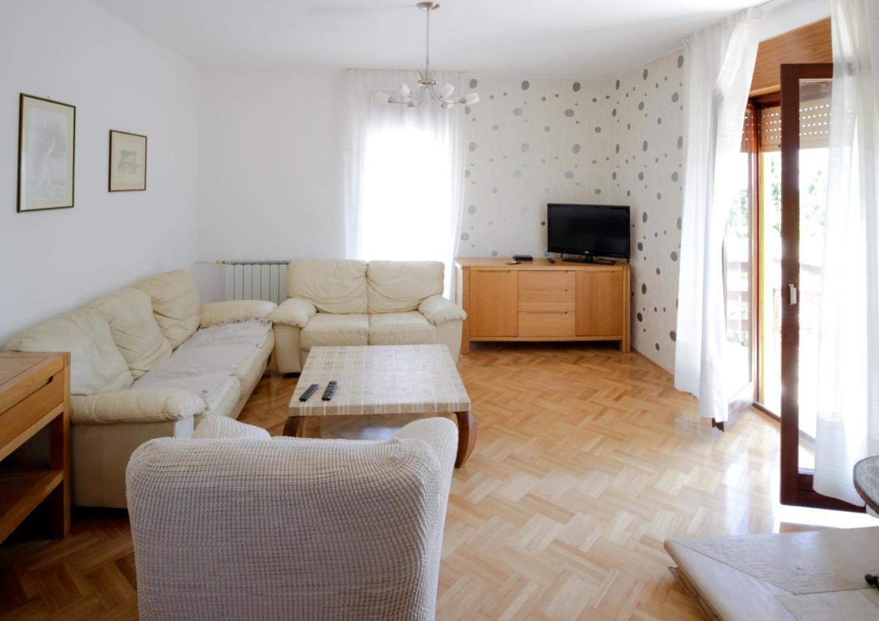 Apartment Sverko Кастав Екстериор снимка