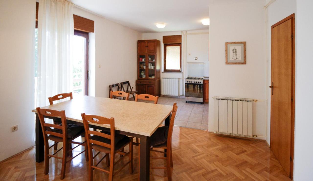 Apartment Sverko Кастав Екстериор снимка